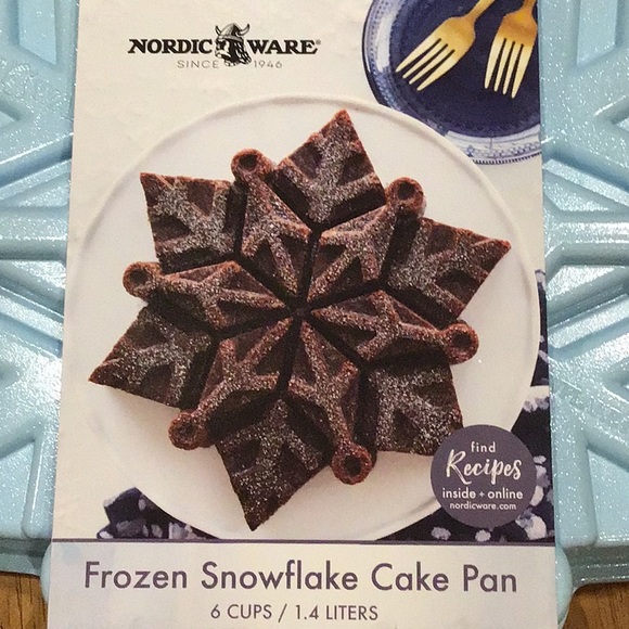 Nordicware Frozen snowflake cake pan 6cups - Picture 2 of 6